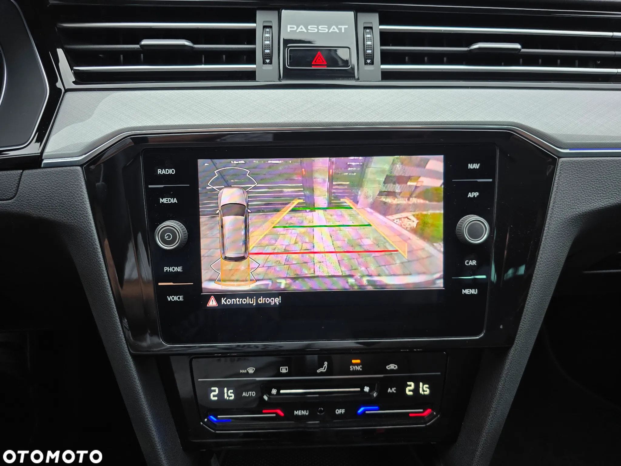 Volkswagen Passat Variant 2.0 TDI SCR DSG R-Line - 18