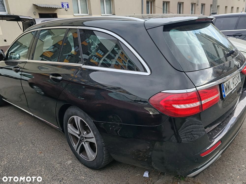 Mercedes-Benz Klasa E 220 d 9G-TRONIC Avantgarde - 4