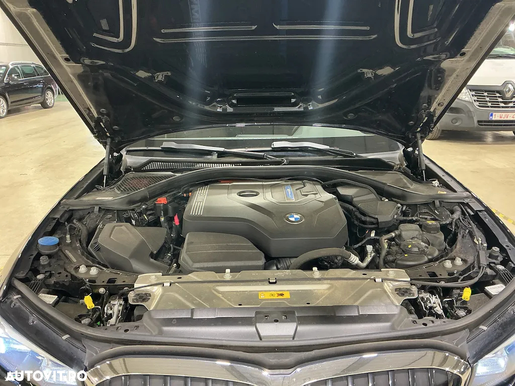 BMW Seria 3 330e AT PHEV - 11