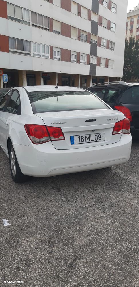 Chevrolet Cruze 1.6 LT - 3