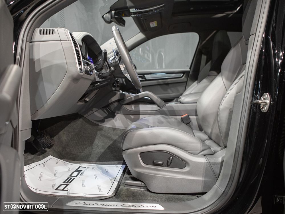 Porsche Cayenne E-Hybrid Platinum Edition - 26
