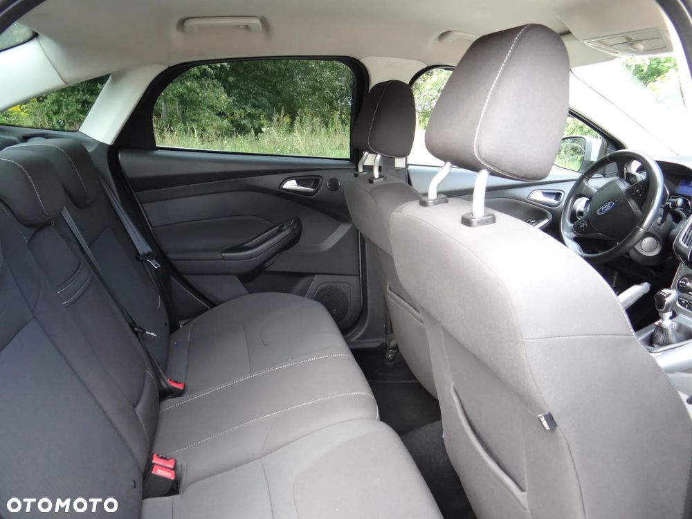 Ford Focus 1.6 EcoBoost Titanium - 4