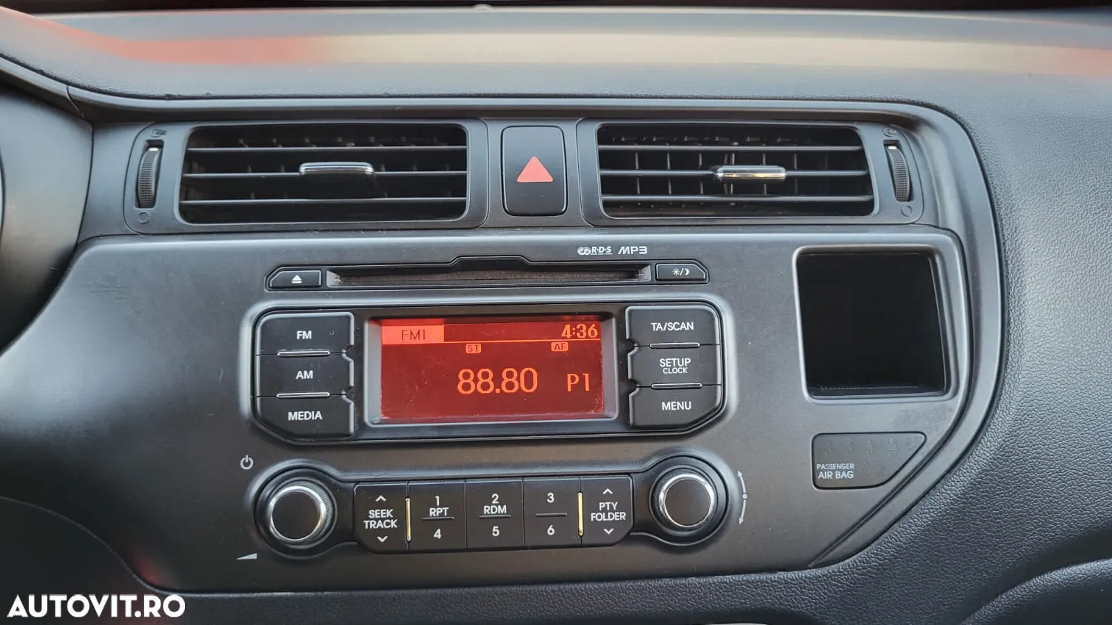 Kia Rio - 11