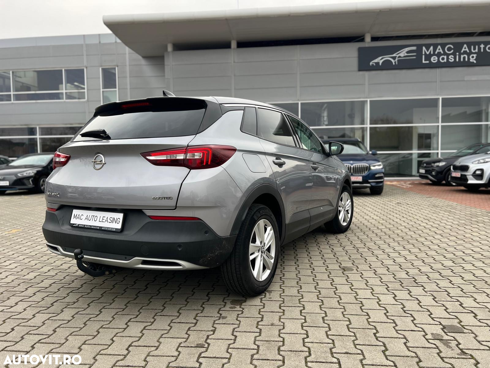 Opel Grandland X 1.2 Start/Stop Business Edition - 11