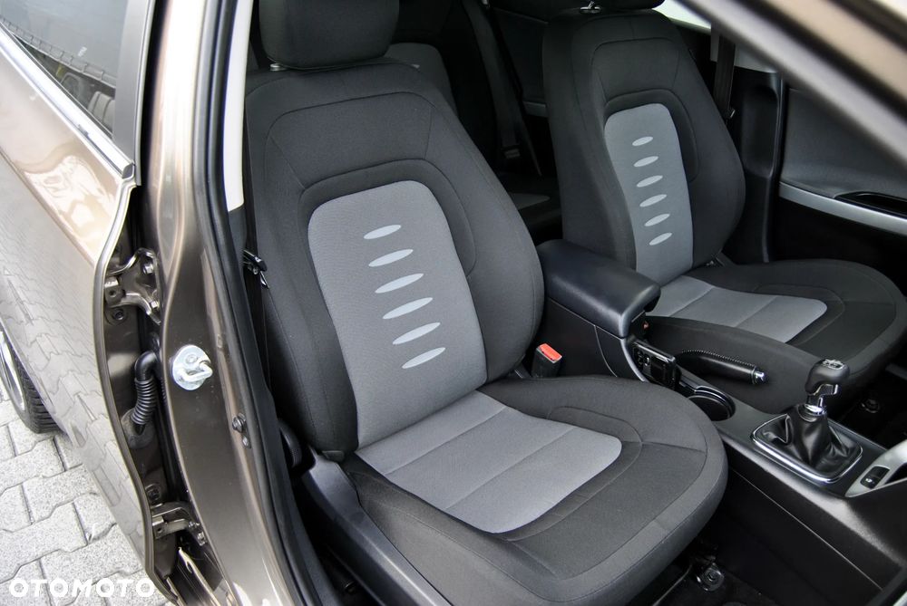 Kia Ceed 1.6 GDI Fifa World Cup Edition - 21