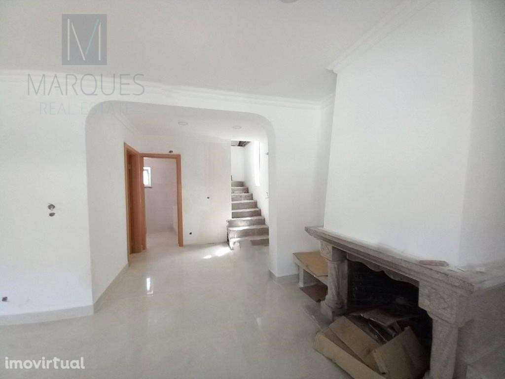 Moradia T5 na Amora - Seixal - Grande imagem: 3/27