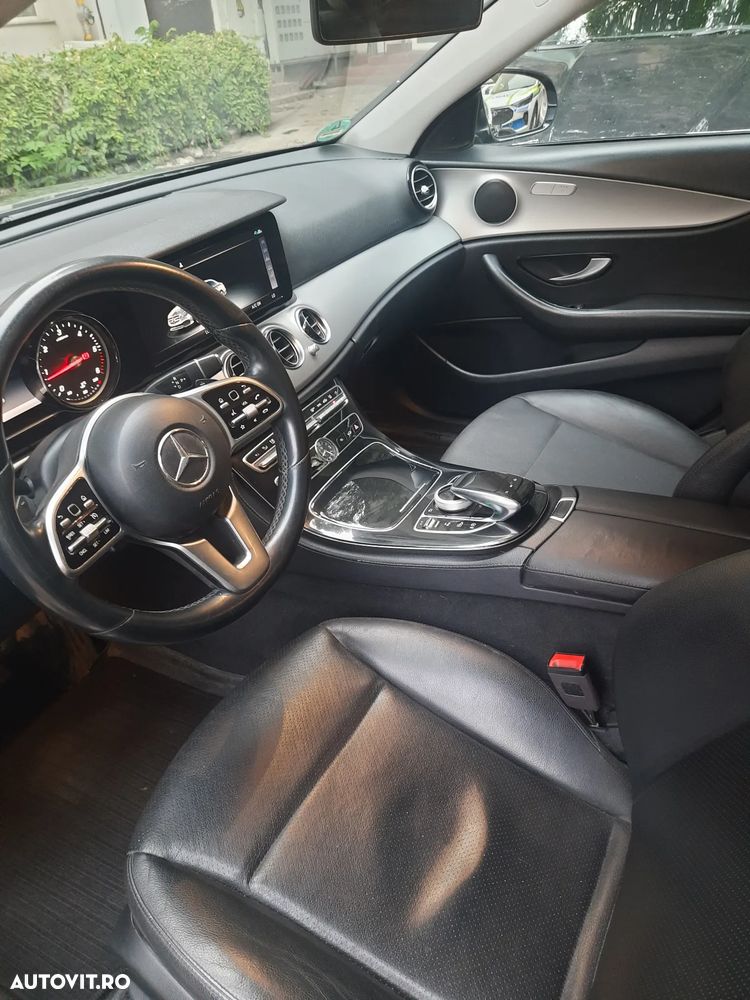 Mercedes-Benz E - 8
