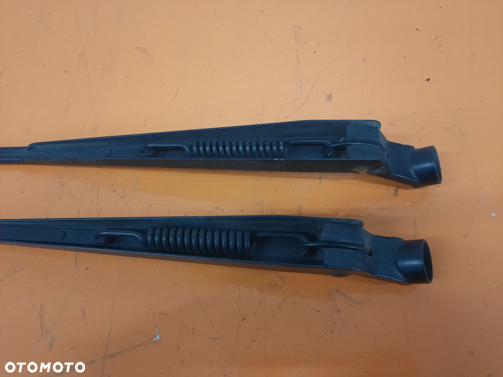SUZUKI SWIFT IV MK6 04-10 RAMIE WYCIERACZKI PRZÓD KOMPLET  M13A - 4