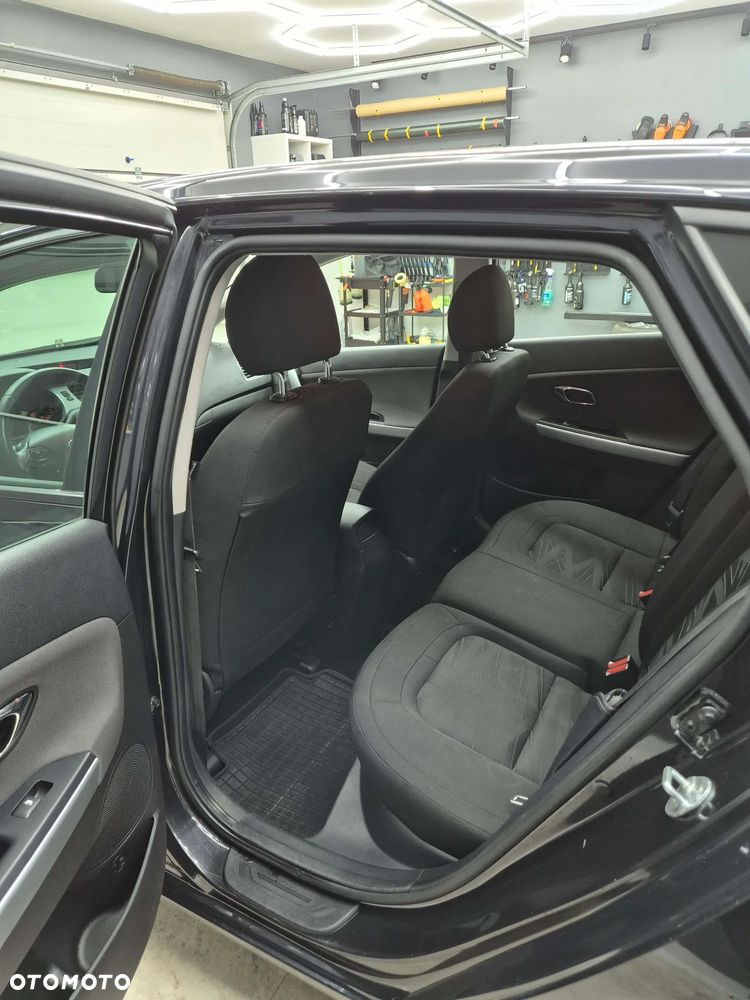 Kia Ceed 1.4 M - 11