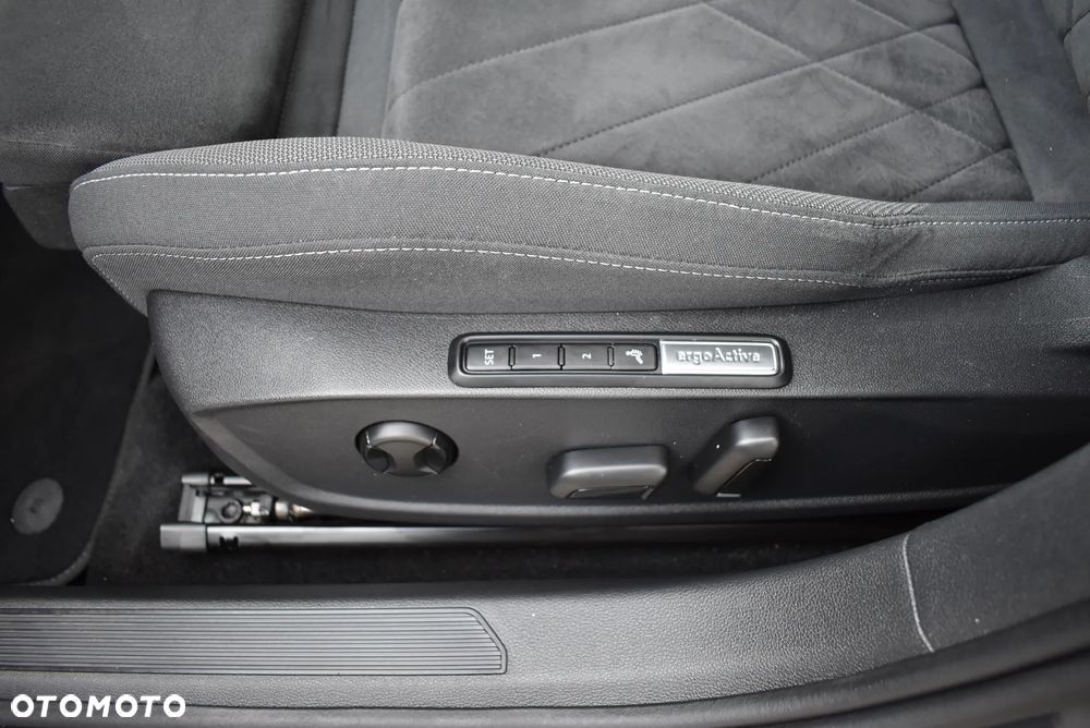 Volkswagen Golf 1.5 TSI OPF Style - 11