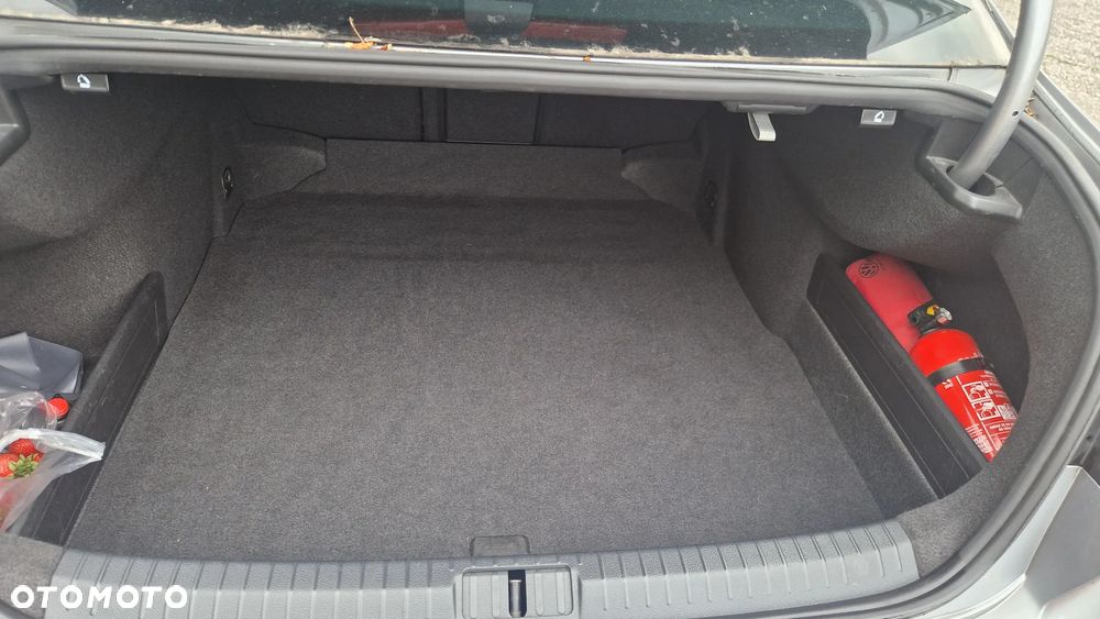 Volkswagen Passat 2.0 TDI EVO Business DSG - 13