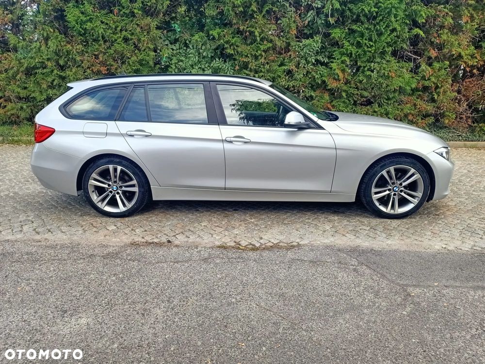 BMW Seria 3 320d Touring Sport-Aut - 17