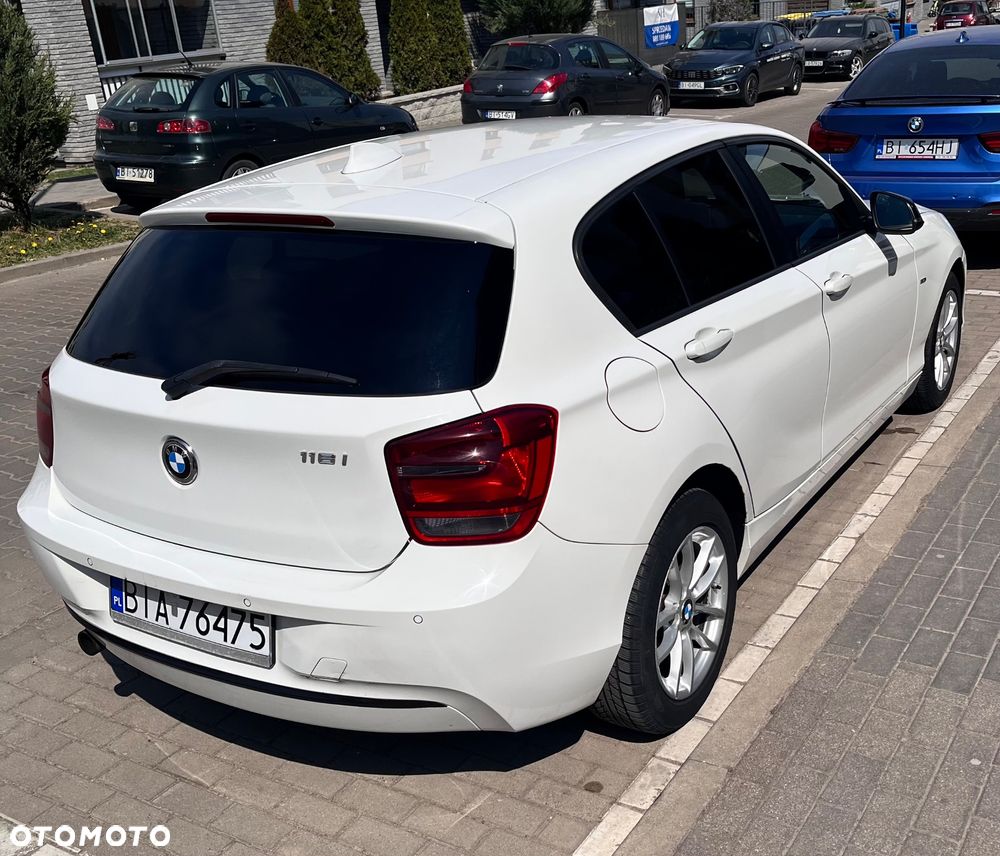 BMW Seria 1 116i Sport Line - 2