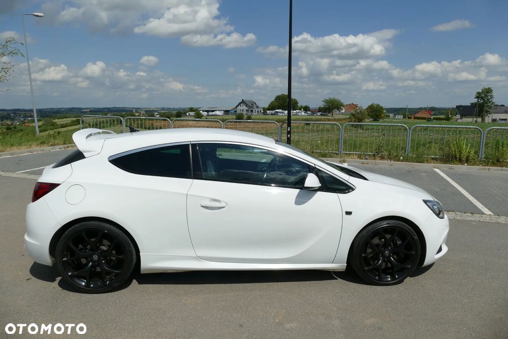 Opel Astra IV GTC OPC - 5