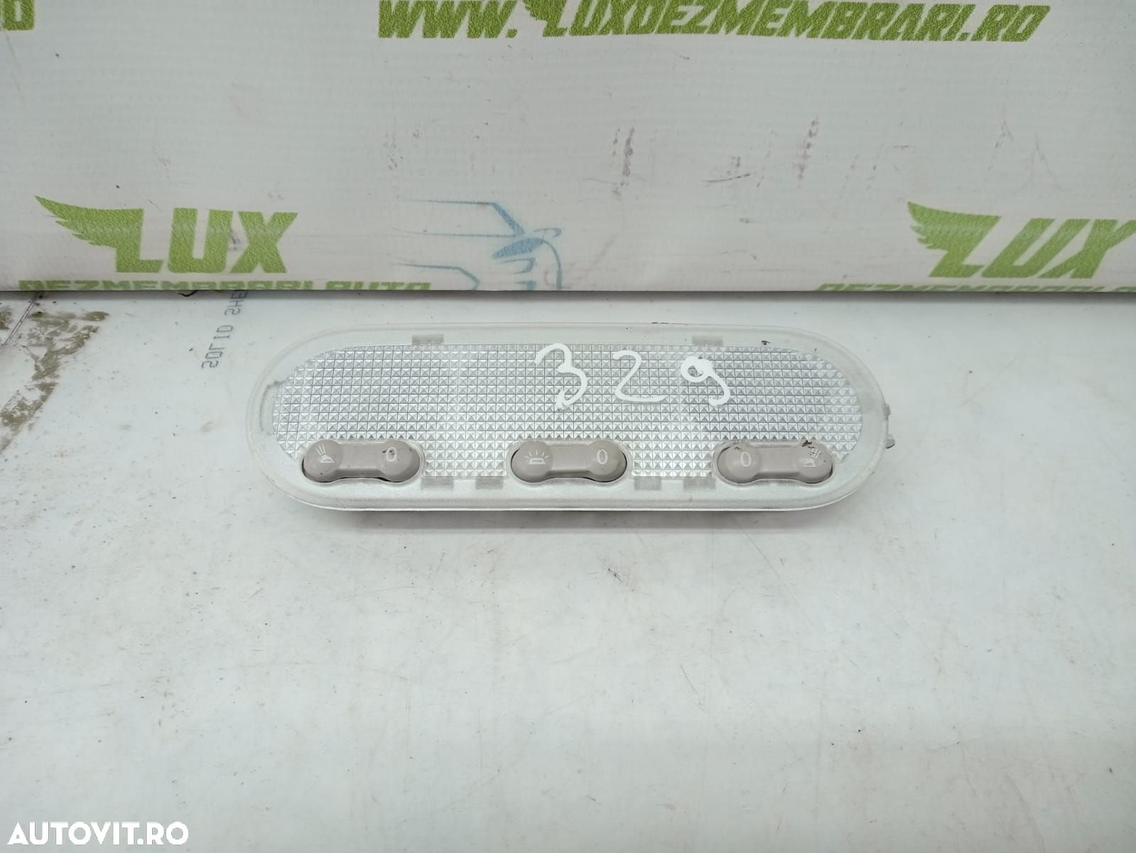 Plafoniera Nissan Juke YF15  [din 2010 pana  2014] - 1