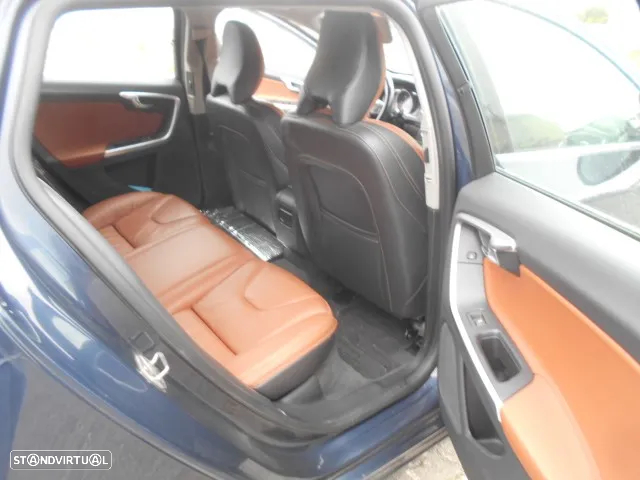 Volvo V60 - 12