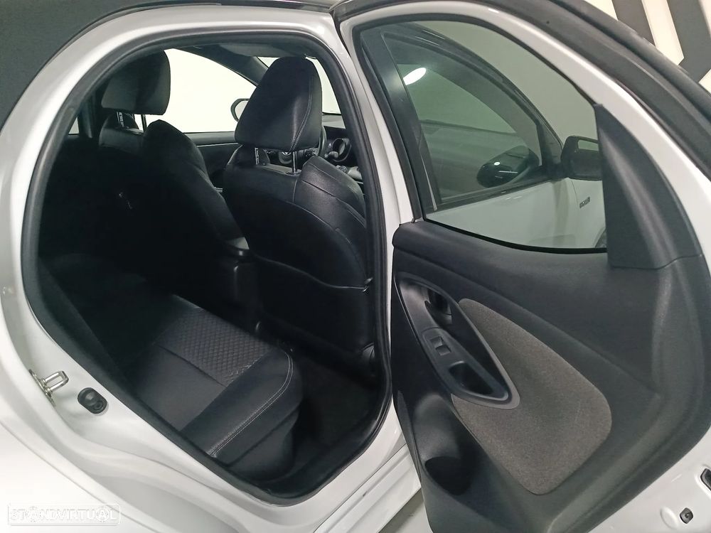 Toyota Yaris 1.5 HDF Luxury - 23