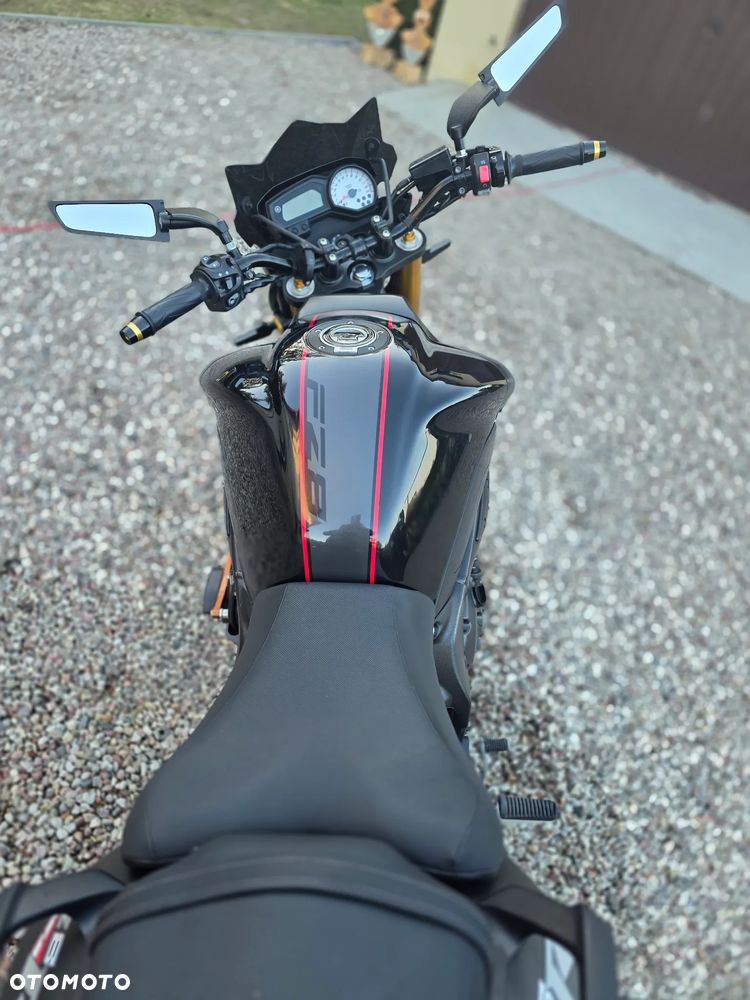 Yamaha FZ8 - 7