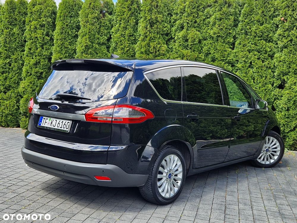 Ford S-Max - 17