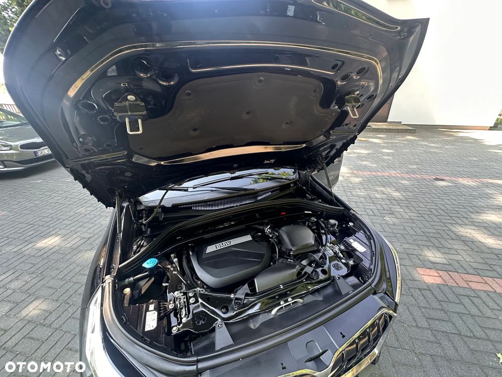 BMW X1 xDrive20d mHEV - 10