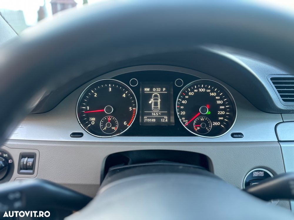 Volkswagen Passat 2.0 TDI DPF DSG Highline - 19