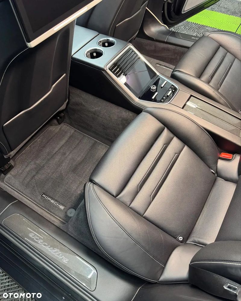 Porsche Panamera Turbo S Executive - 9