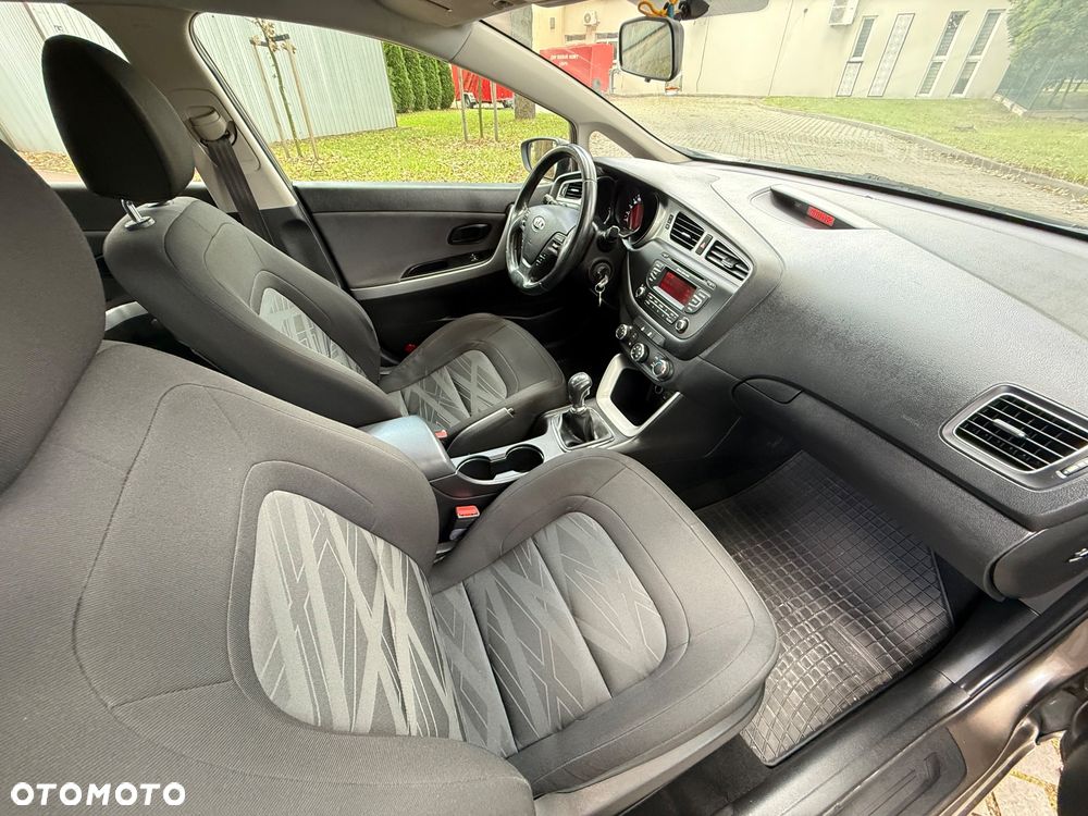 Kia Ceed 1.6 GDI Edition 7 - 9