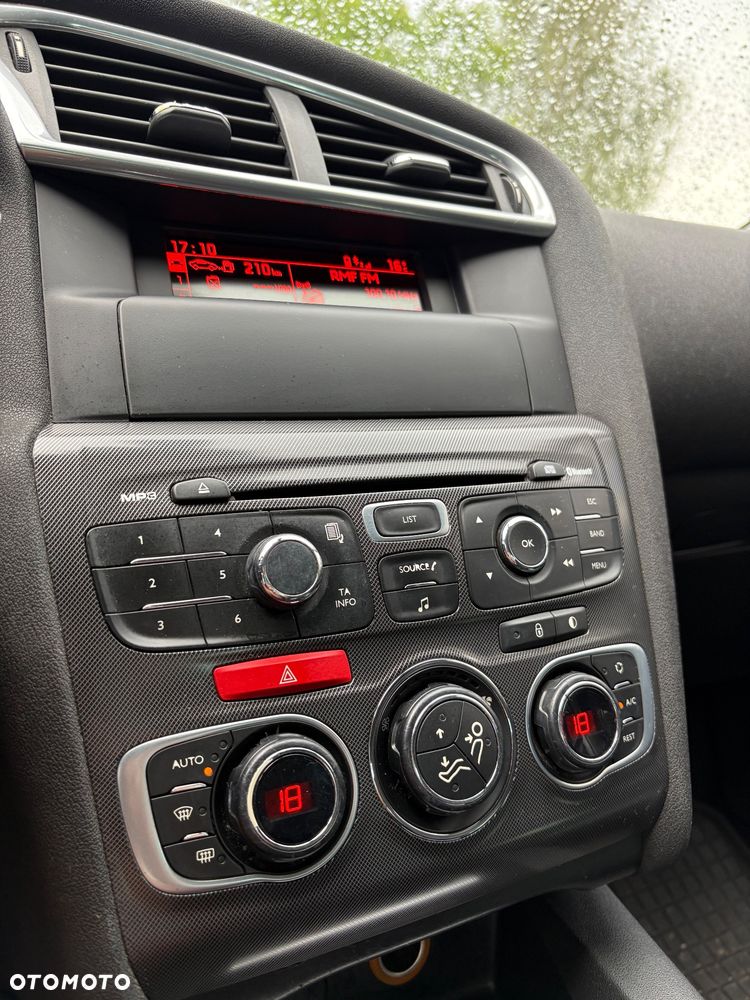 Citroën C4 1.6 HDi Seduction - 11