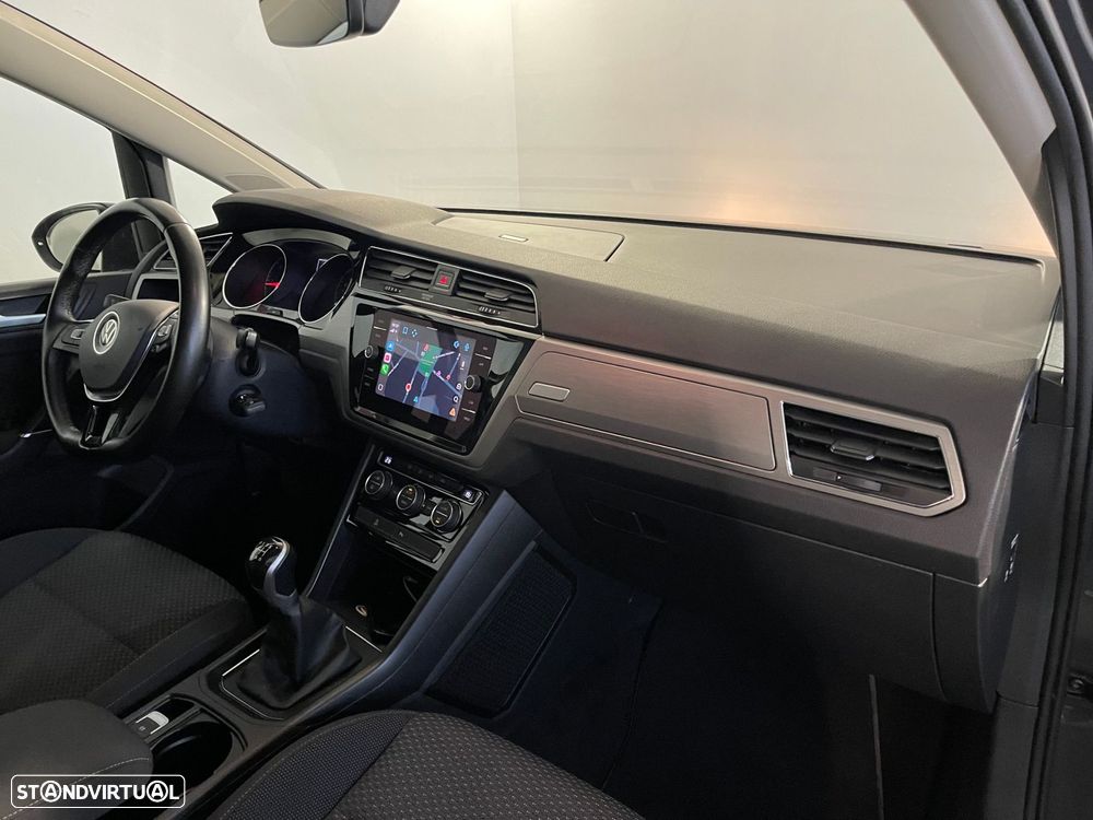 VW Touran 2.0 TDI Confortline - 17