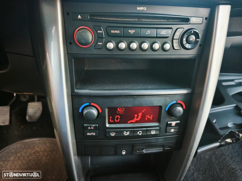 Peugeot 207 SW 1.4 Premium - 7