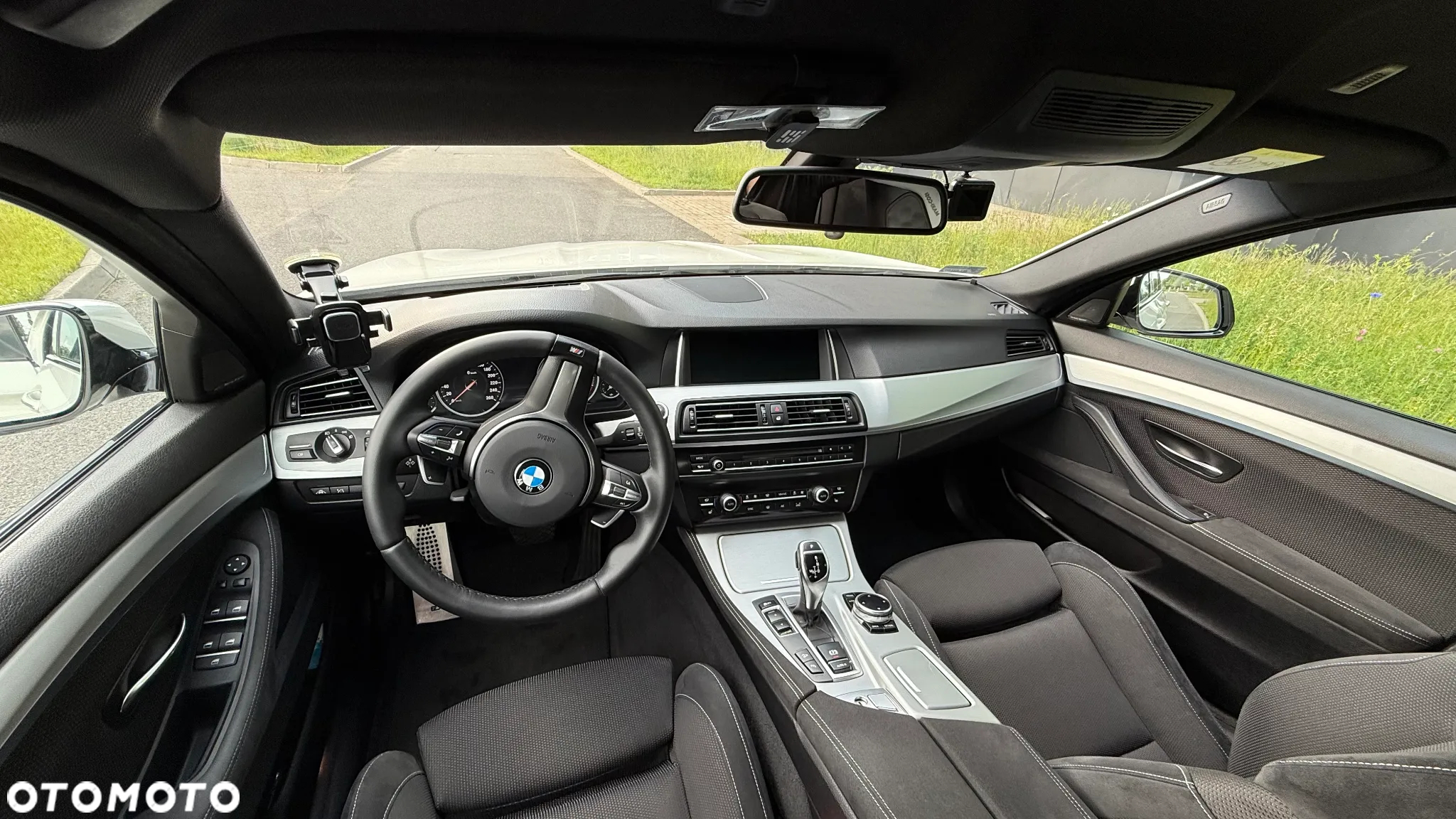 BMW Seria 5 528i xDrive - 11