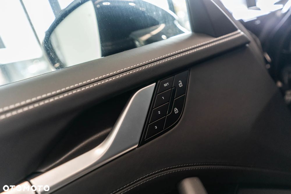 Porsche 911 Carrera 4S - 33