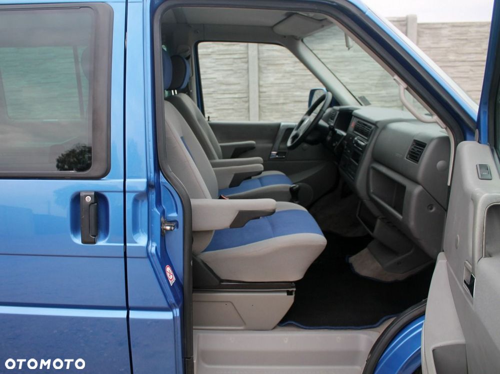 Volkswagen Multivan - 7