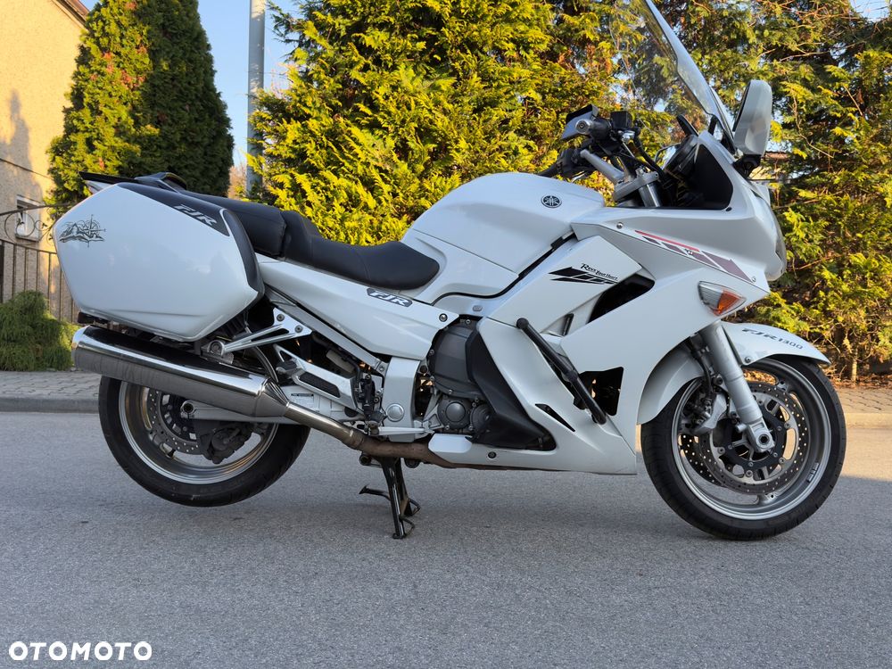 Yamaha FJR - 6