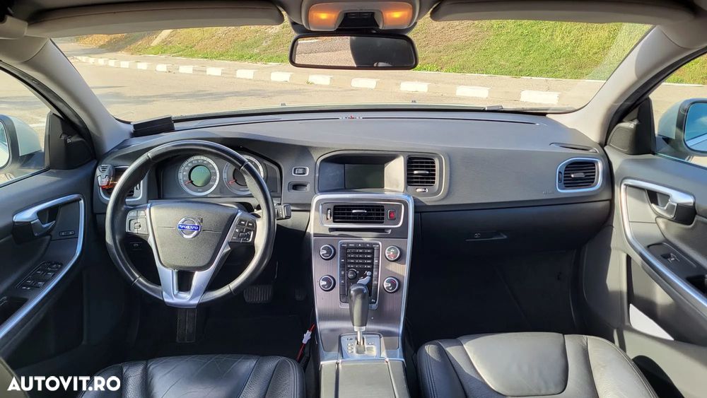 Volvo S60 D5 Summum - 12