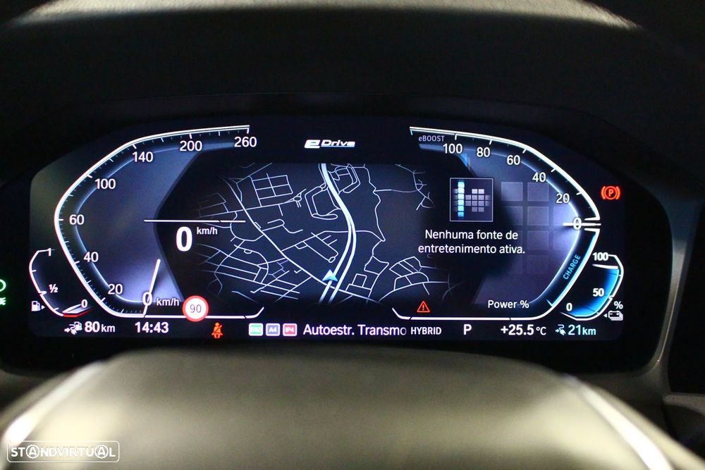 BMW 330 e Auto - 23