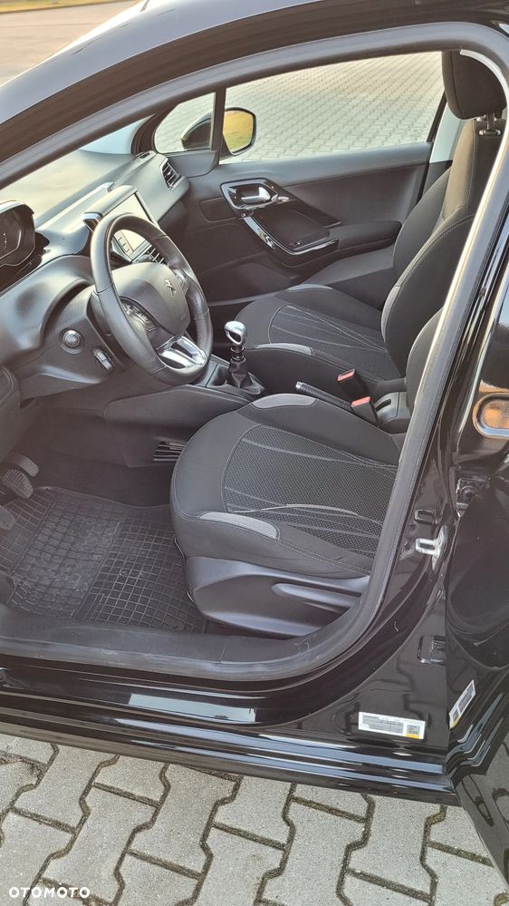 Peugeot 208 BlueHDi 100 Active - 11