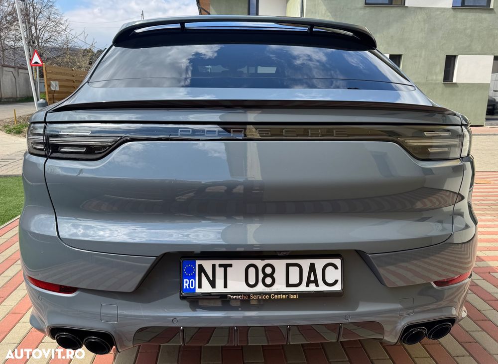 Porsche Cayenne Coupe E-Hybrid - 10