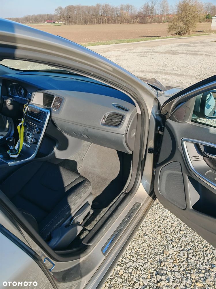 Volvo V60 D2 Kinetic - 15