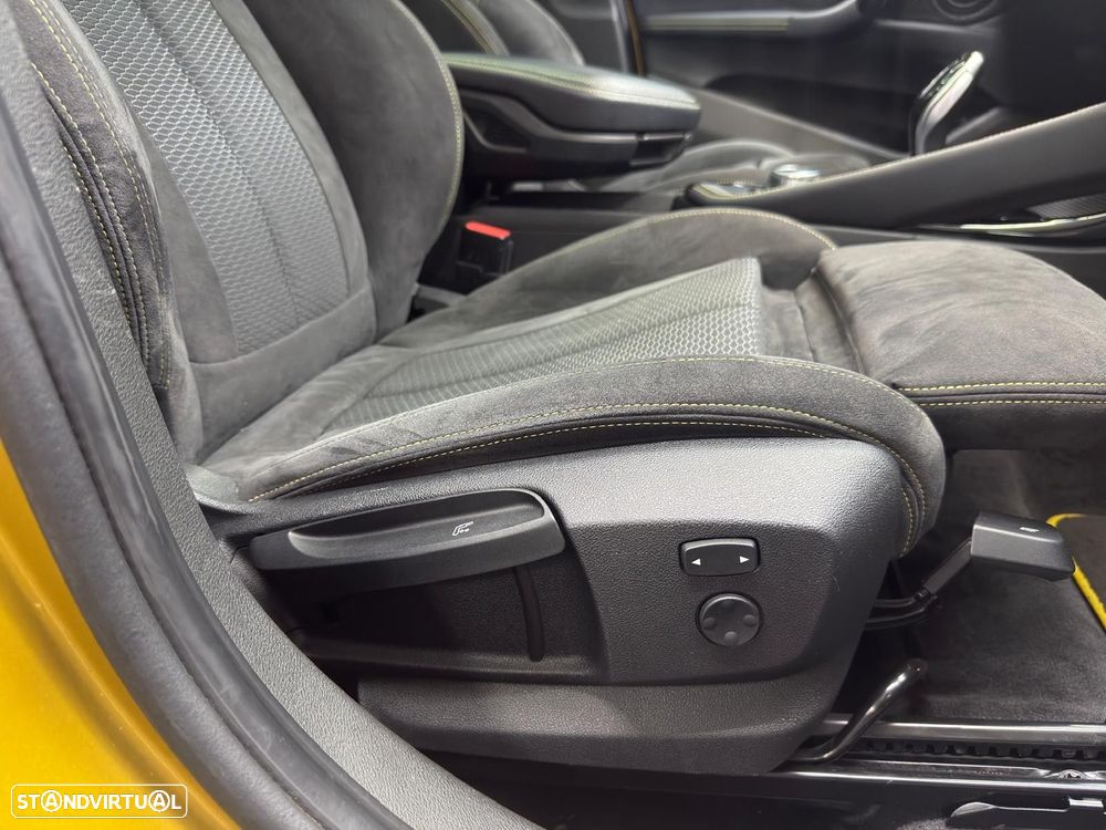 BMW X2 18 d xDrive Auto Pack 50 anos M - 41