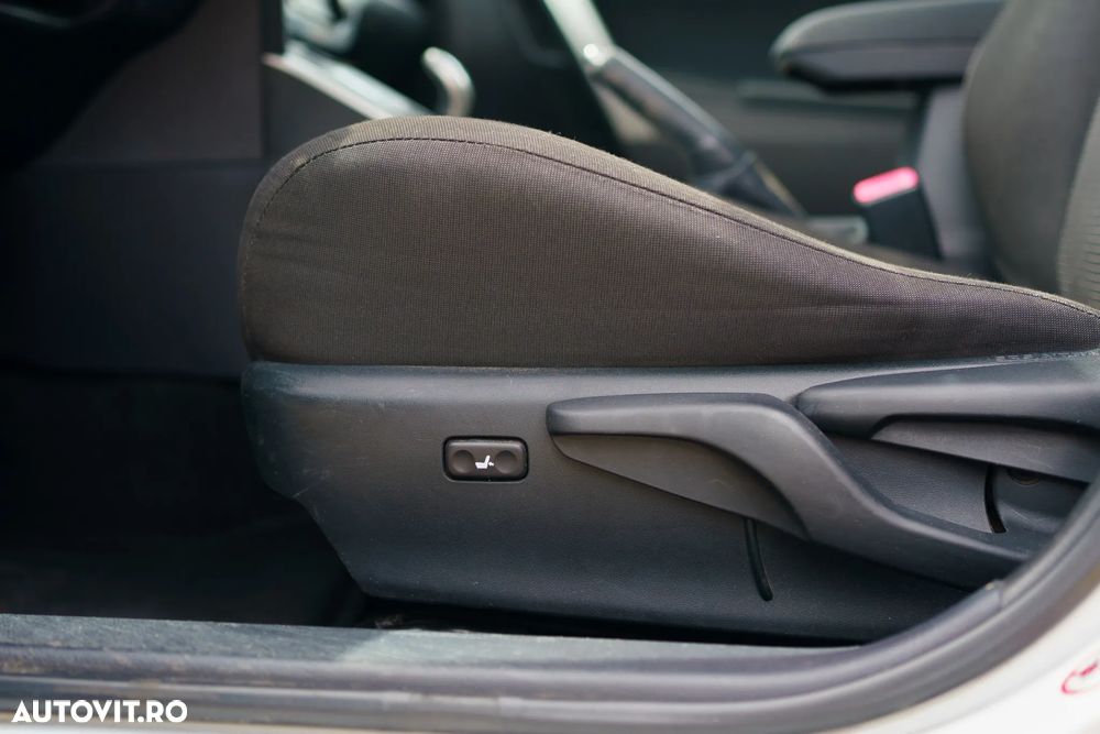 Toyota Auris - 12