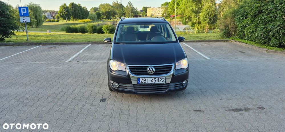 Volkswagen Touran - 2