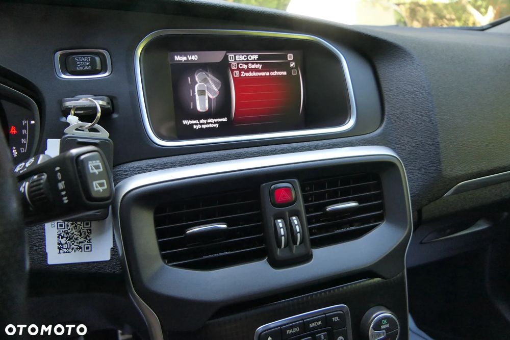 Volvo V40 D3 Geartronic RDesign - 26