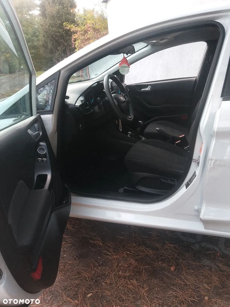 Ford Fiesta 1.1 Titanium - 10