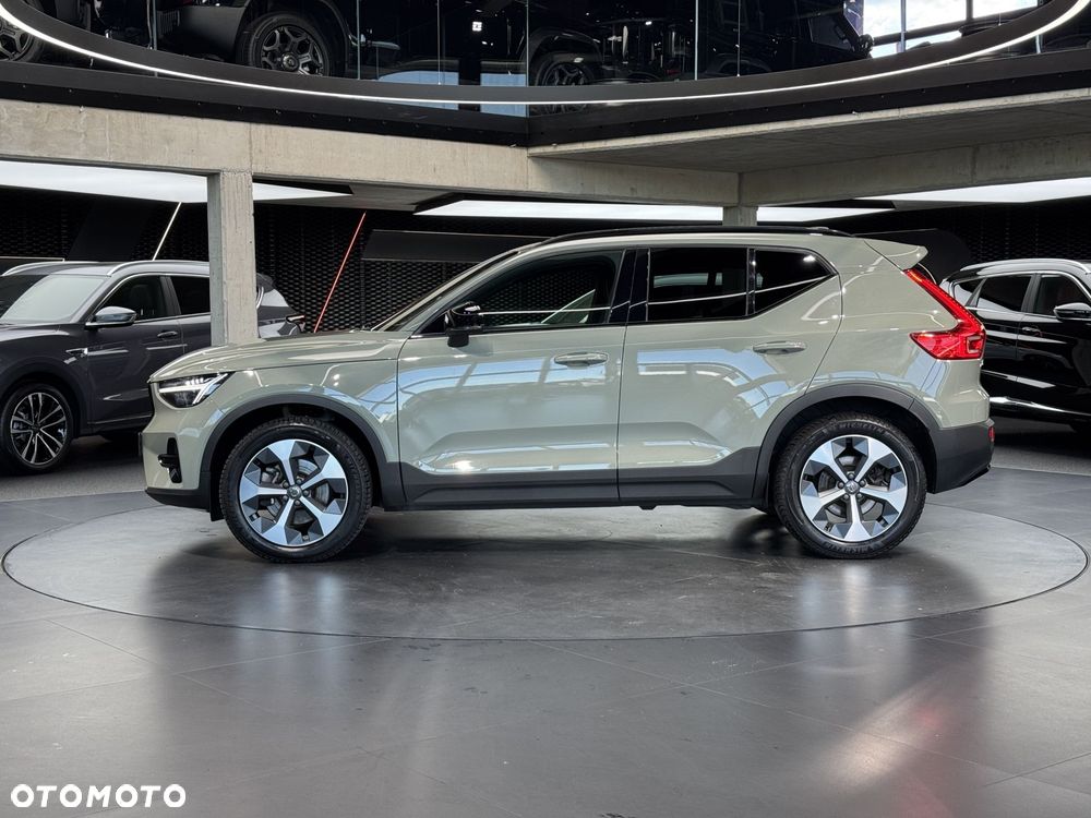 Volvo XC 40 B4 Plus Dark - 3