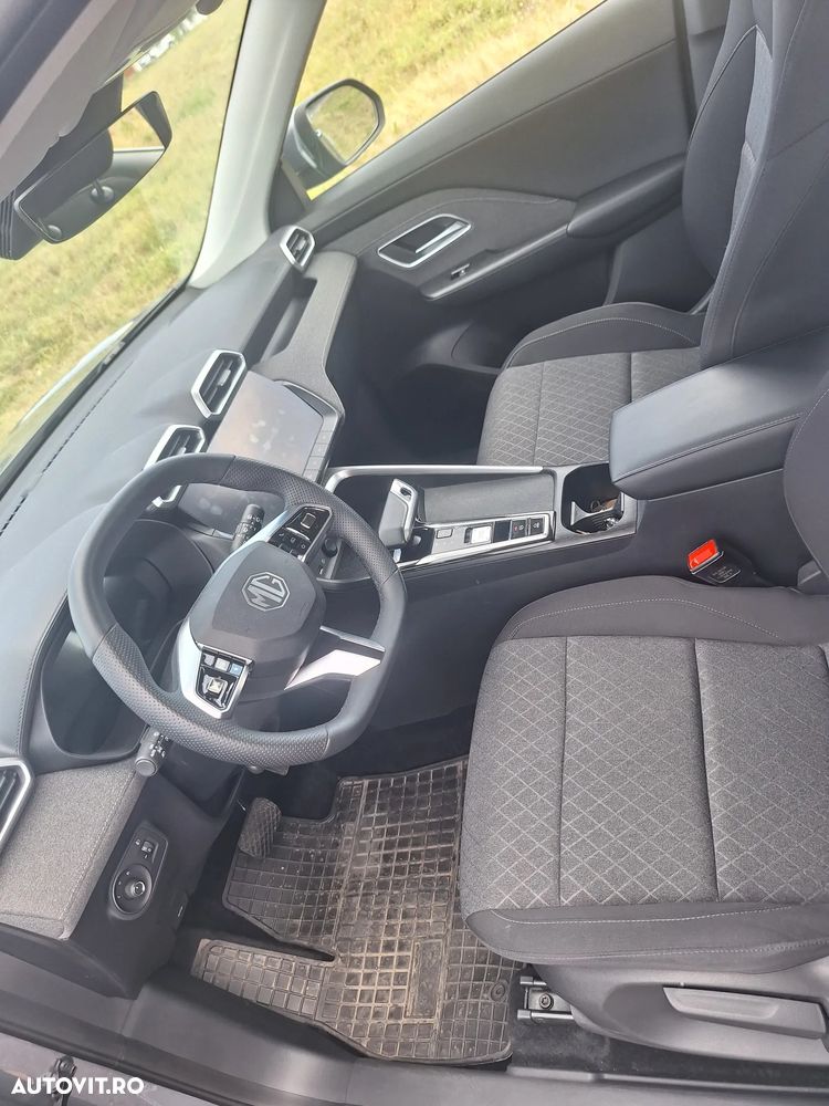 MG ZS HEV 1.5 GSI AT Excite - 14