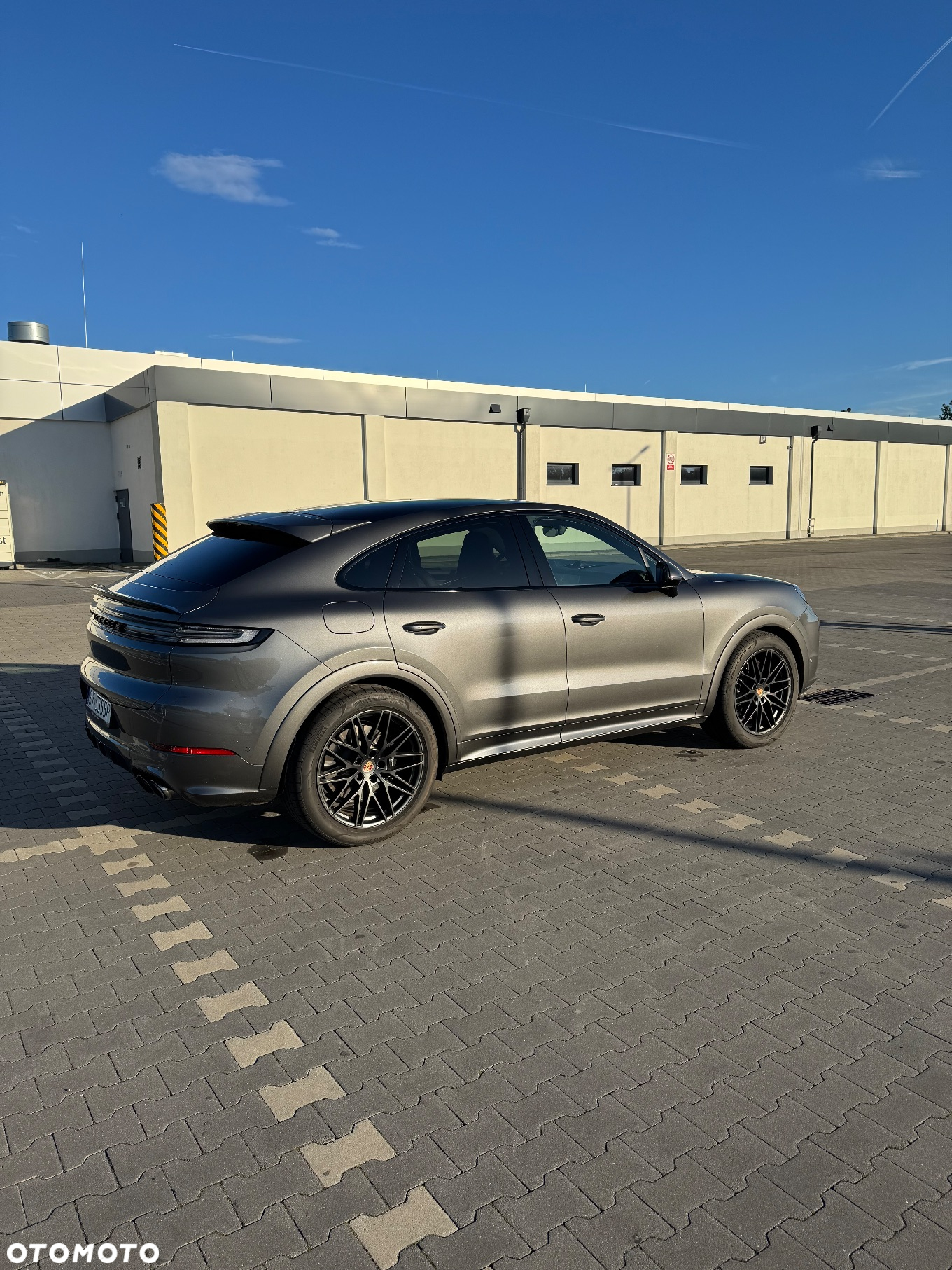 Porsche Cayenne Coupe GTS - 8
