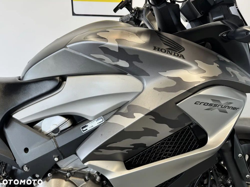 Honda VFR - 11