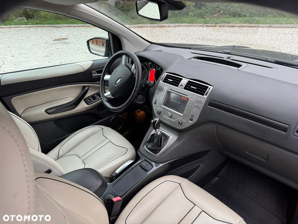 Ford Kuga - 18