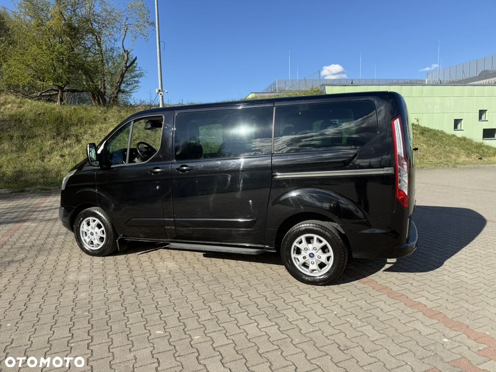 Ford Tourneo Custom - 4